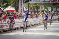 25-carlos_alzate_wins_ahead_of_Holloway