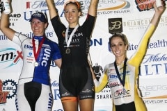 1-womoens_podium