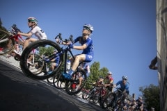 UnitedHealthcare_Pro_Cycling_through_turn_four